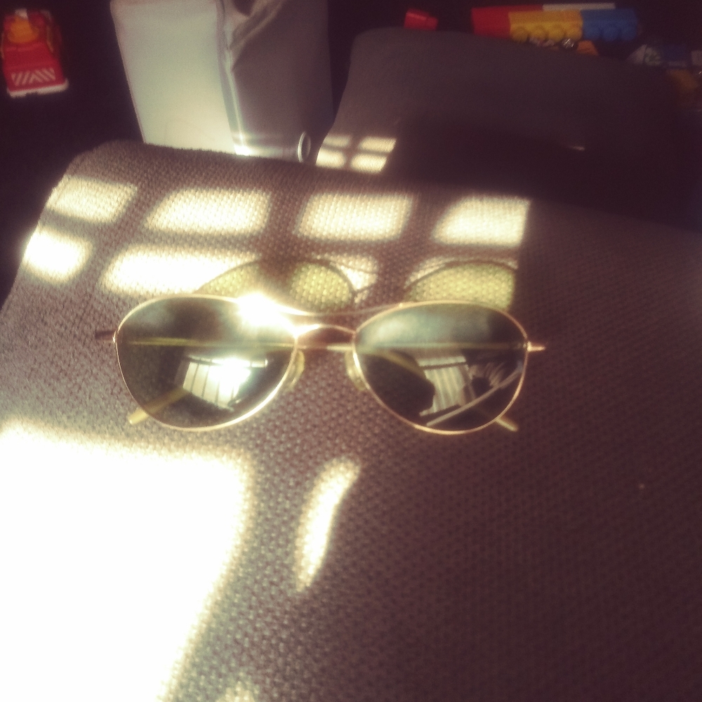 Oliver Peoples gold aviator breath logo glasses